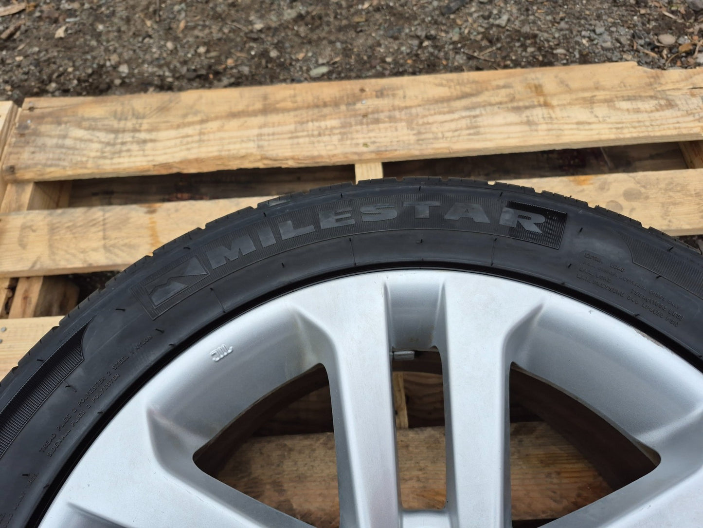 2015 Nissan Juke S Wheel Rim W/ Tire Milestar 215/55 R17 4 Pcs OEM