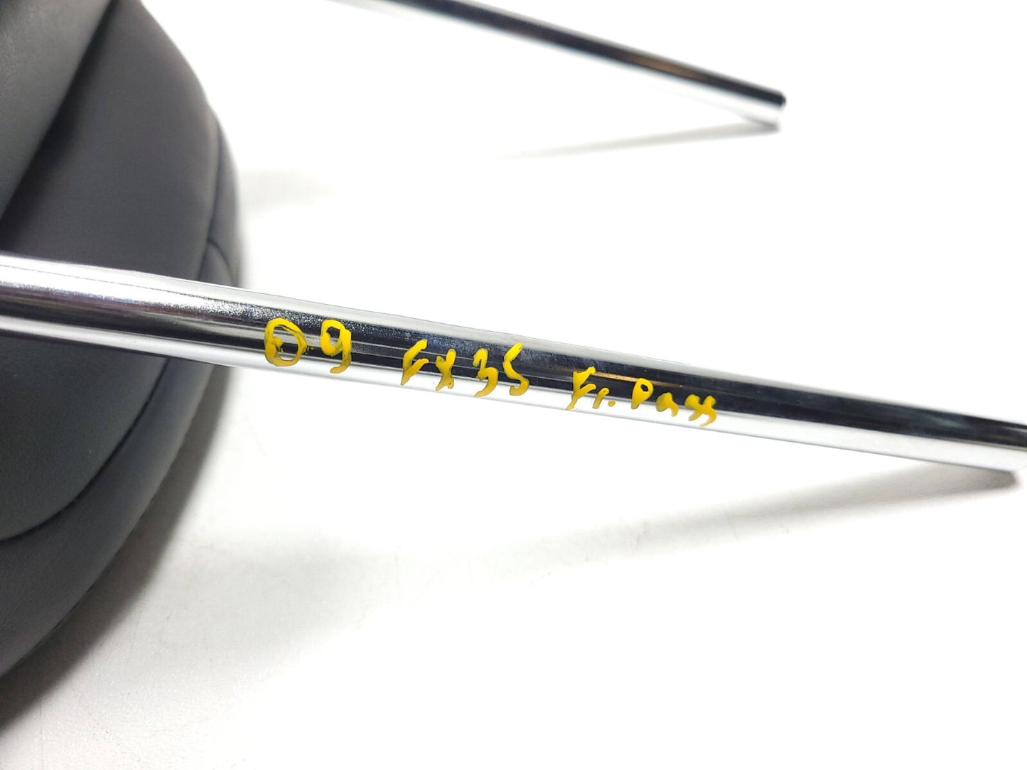 2009 - 2012 Infiniti Fx35 Front Seat Headrest Right Passenger  OEM