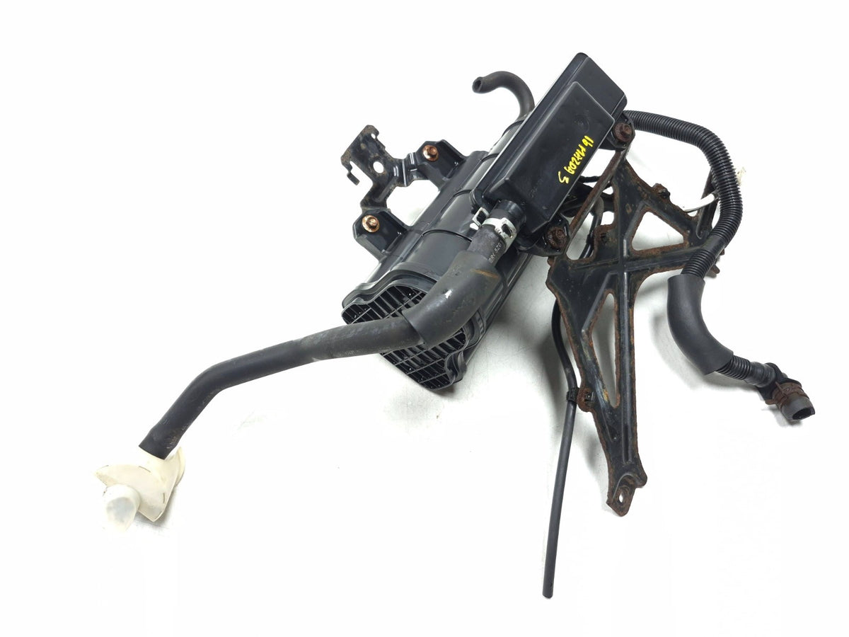 2016 Mazda 3 Fuel Vapor Canister Pe5b-13-96z OEM