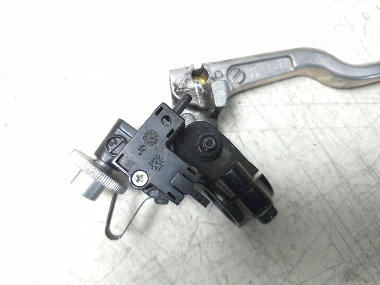 2009 Yamaha Fz6r Clutch Lever & Mount Bracket OEM