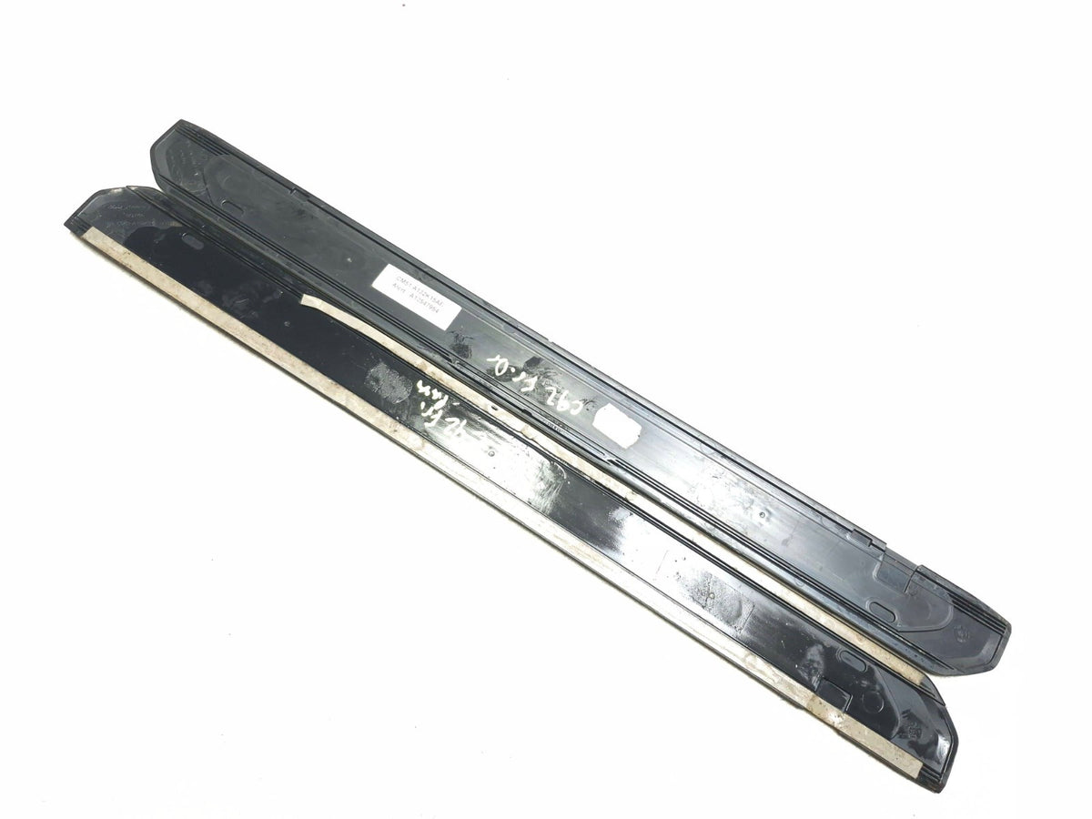2013 Ford Focus Front Door Sill Scuff Plate Trim Left & Right  OEM