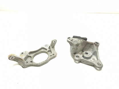 2018 Nissan Altima Front Engine Mount Bracket Left & Right Pair OEM