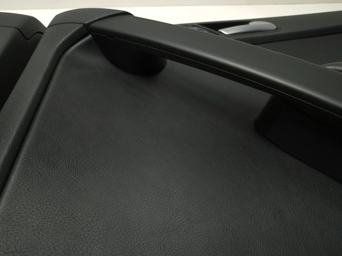 2011 Volkswagen Tiguan Rear Interior Door Trim Panel Left & Right Pair OEM