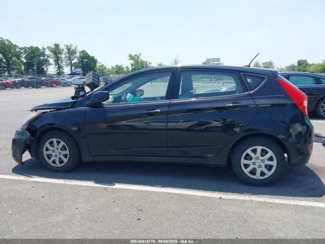 2014 Hyundai Accent Front Left Fender OEM 66311-1r350