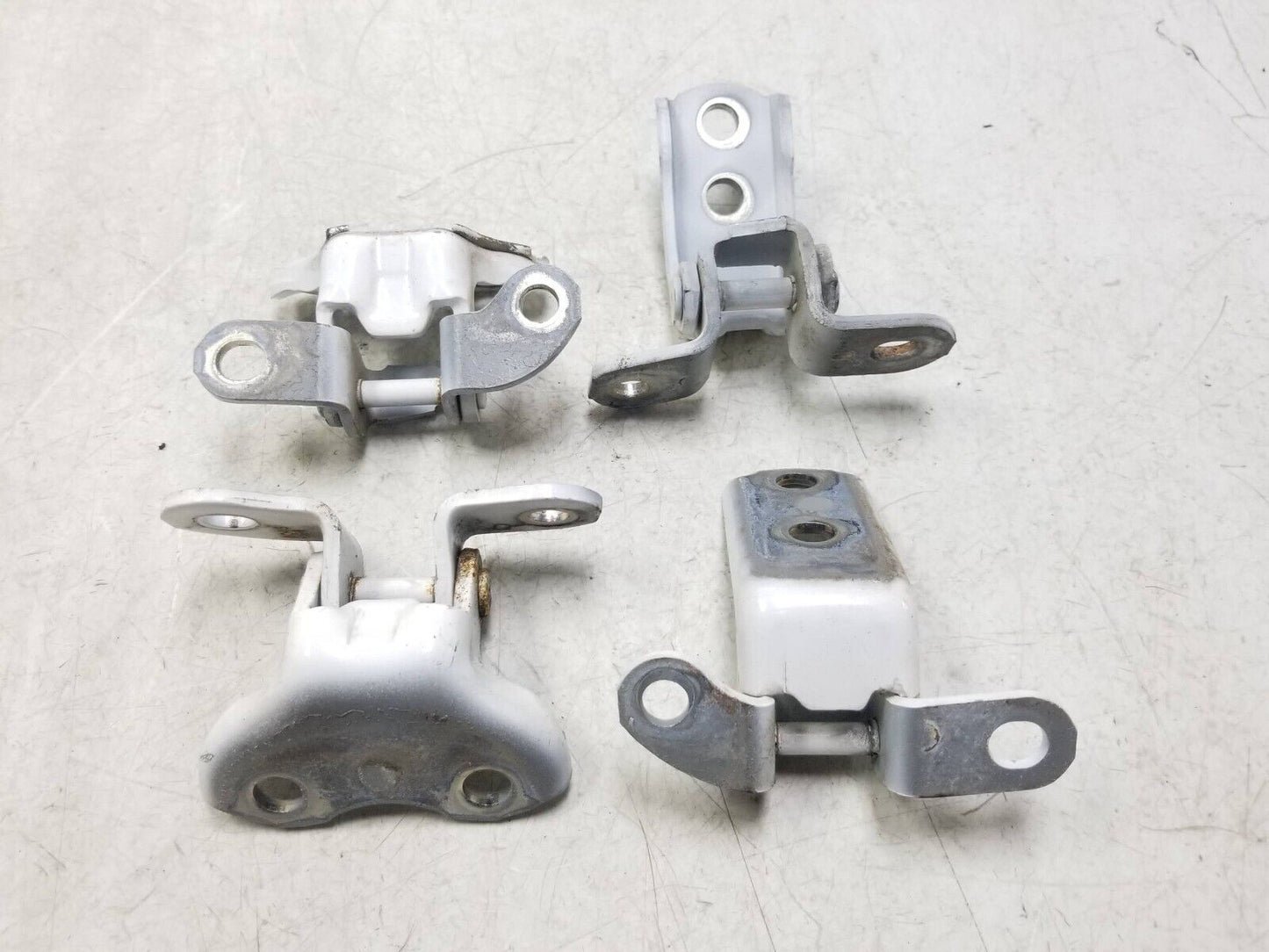 08 - 15 Scion Xb Door Hinge Front Reat Passenger Side Right OEM