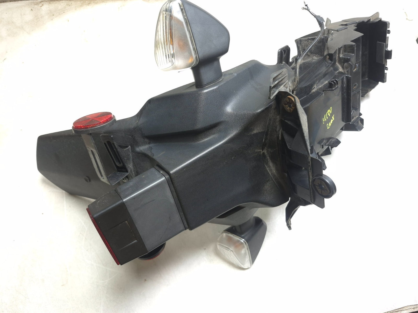 2015 Suzuki Gw250 Rear Tail Fender & License Holder & Turn Signal OEM
