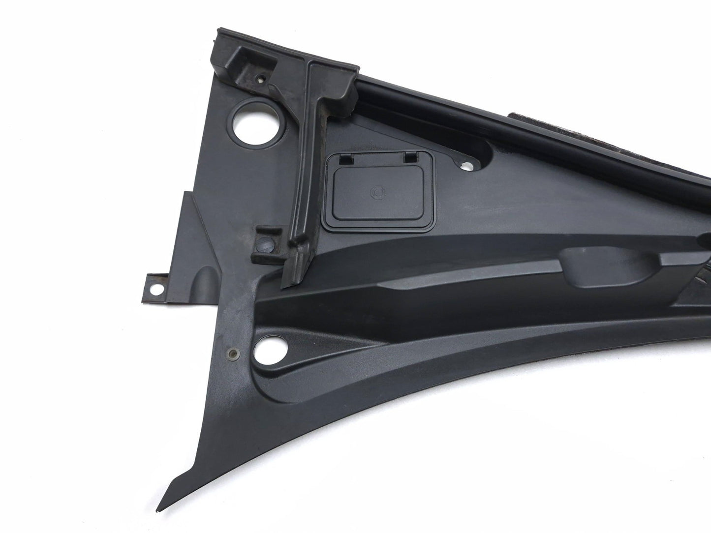 2021 Alfa Romeo Giulia Windshield Cowl Wiper Motor Cover Oem✅