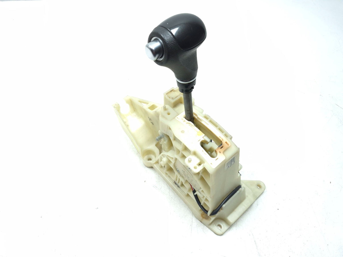 2015 Kia Optima 2.4l Automatic Transmission Gear Shifter W/ Knob 467004c400 OEM