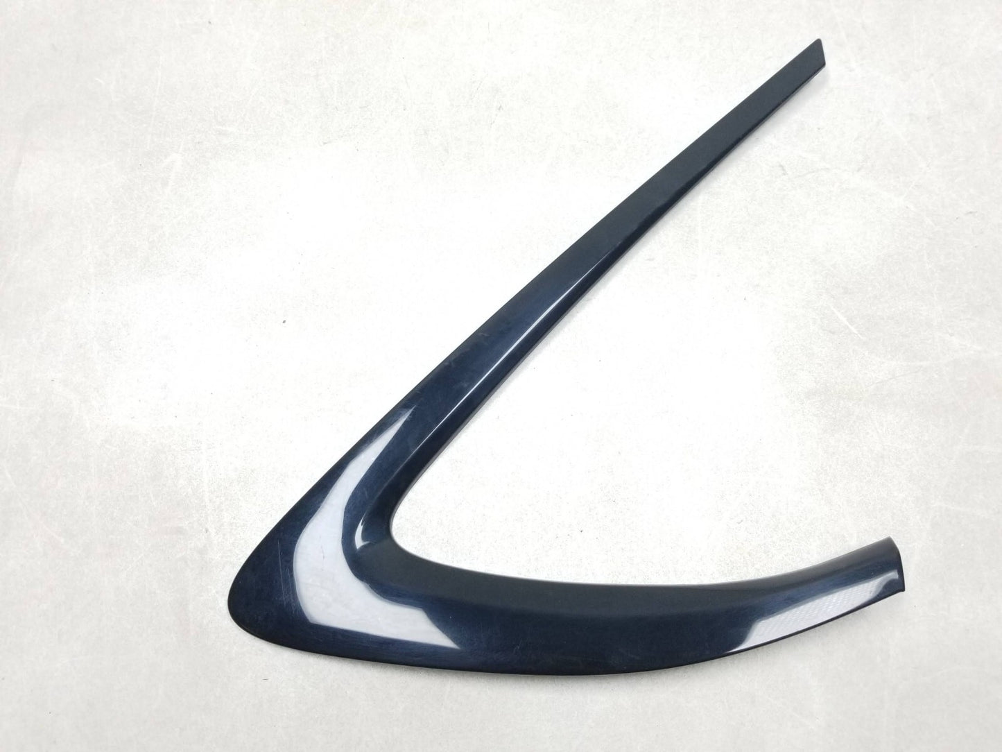 2015 Chrysler 200 Rear Quarter Glass Trim Molding Driver Side Left OEM