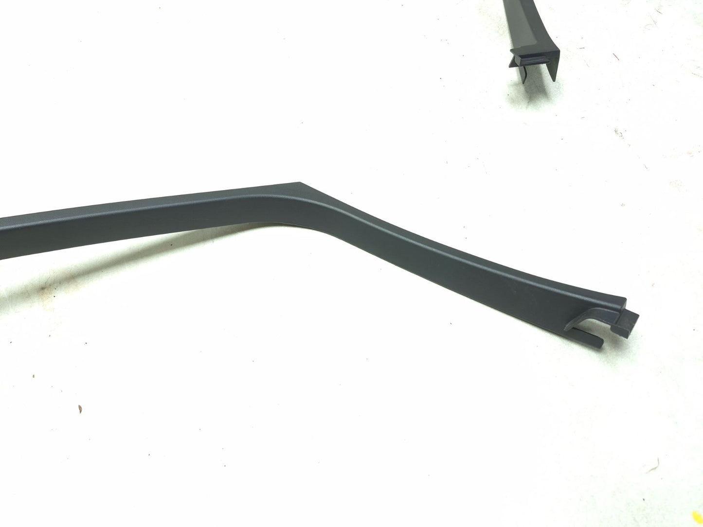 2012 Nissan Leaf Door Frame Glass Trim Front & Rear 4pcs OEM