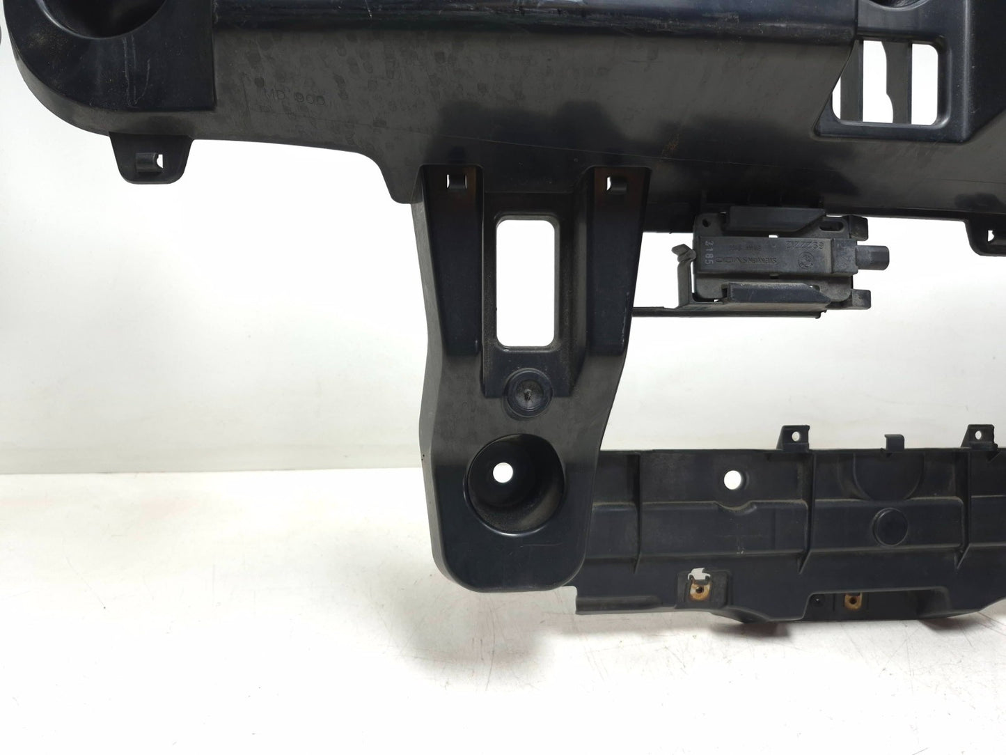 2008 BMW X6 E71 Rear Bumper Center Guide Bracket Support OEM