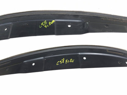 2018 Chrysler 300 Front Fender To Door Weatherstrip Seal Left & Right OEM