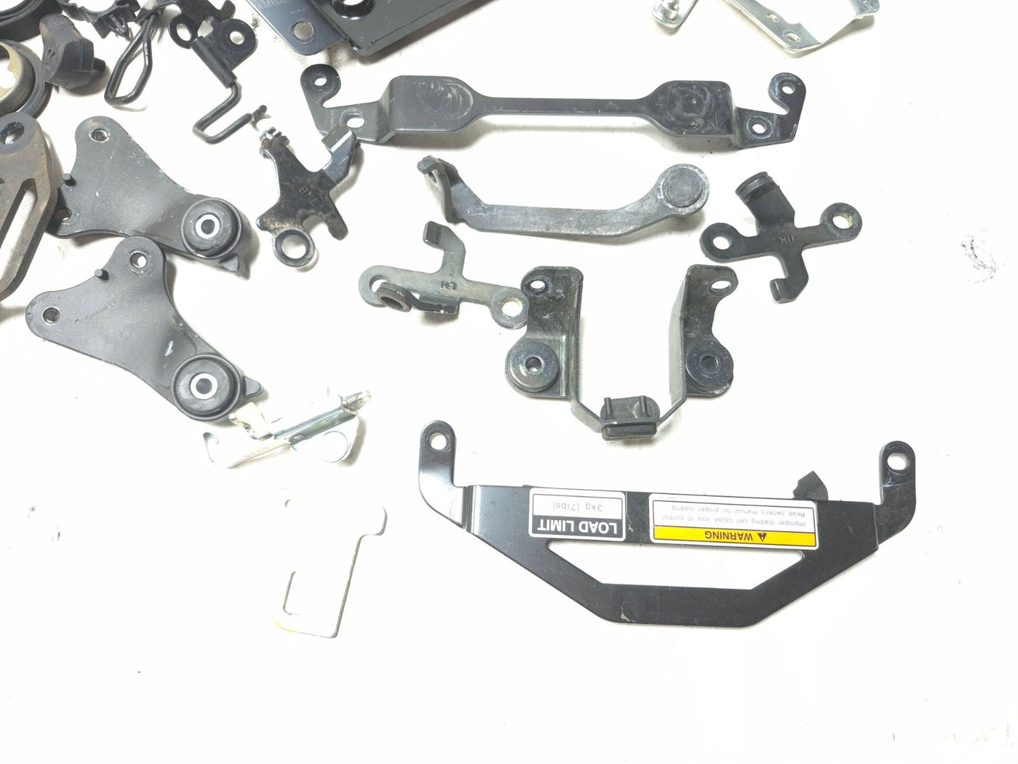 2025 Yamaha Xsr900 Misc Bolt & Hardware Bracket Set OEM