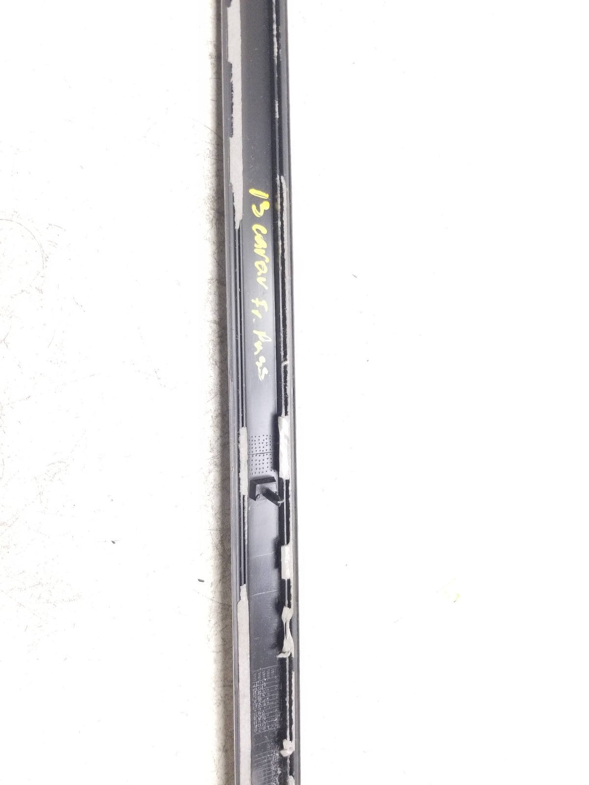 2013 Dodge Caravan Door Window Belt Seal Molding Fron Passenger Side Right OEM