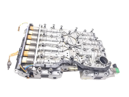 2017 Jaguar Xe Automatic Transmission Valve Body OEM C2d39925