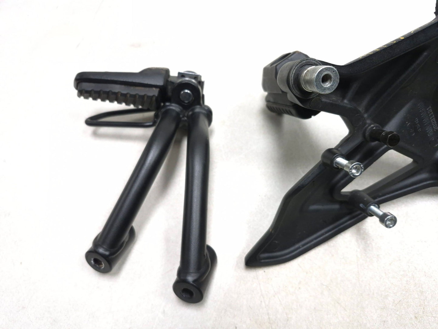2023 Cf Moto Lifan 300ss Rear Left & Right Footrest & Front Right Footrest OEM