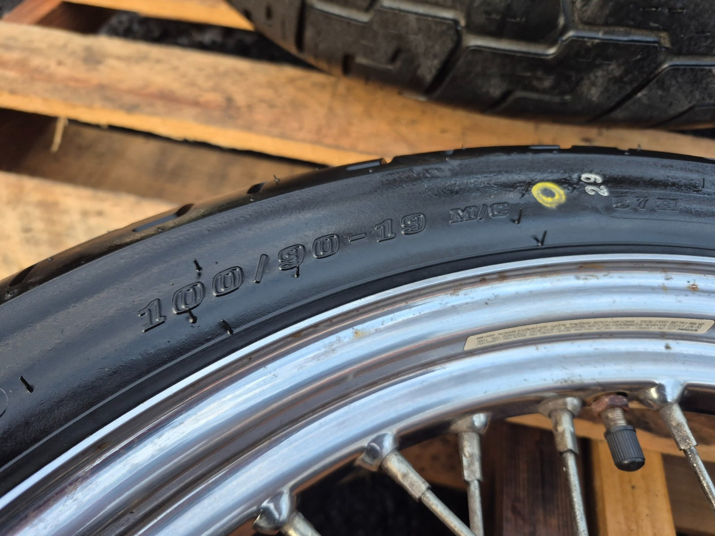 1997 Harley Sportster Xl883  Xl 883 Rear & Front Wheel W/ Tire Pair 16" 19" OEM