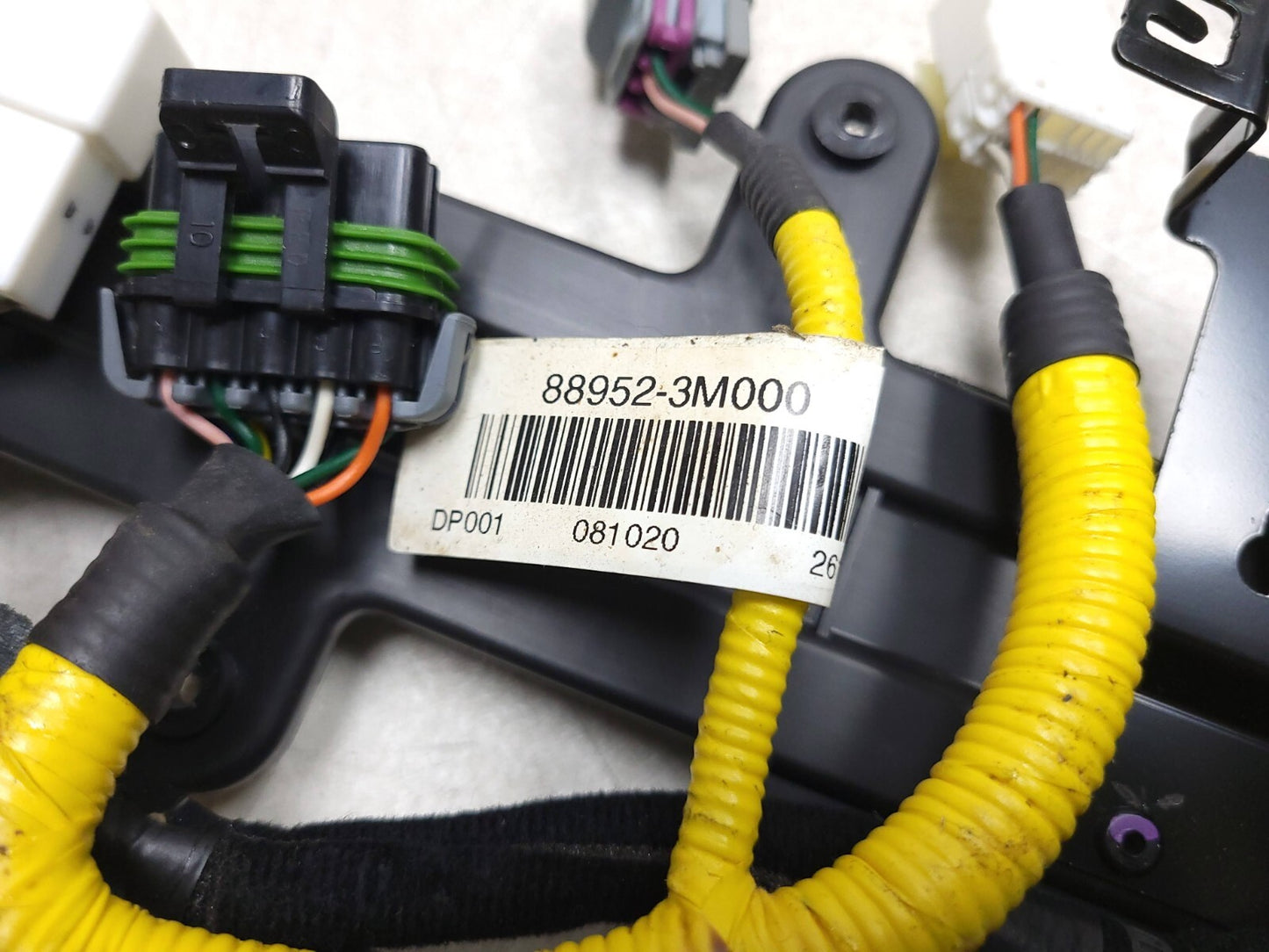 2009 Hyundai Genesis Seat Wire Wiring Harness Front Passenger Side Right OEM