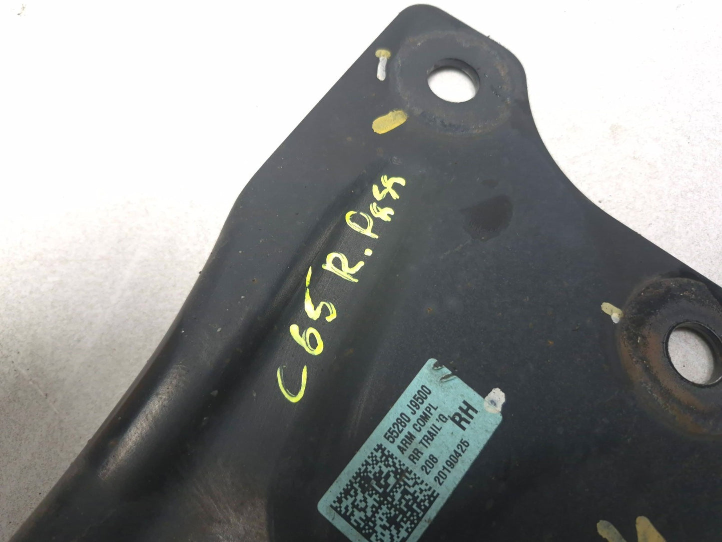 2019 Hyundai Kona Rear Control Arm Right Passenger Side 3 Pcs OEM