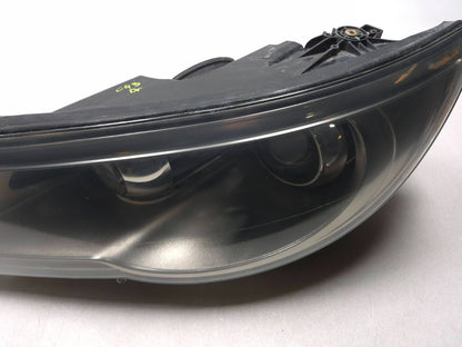 2011 Volkswagen Tiguan Headlight Left & Right Xenon OEM