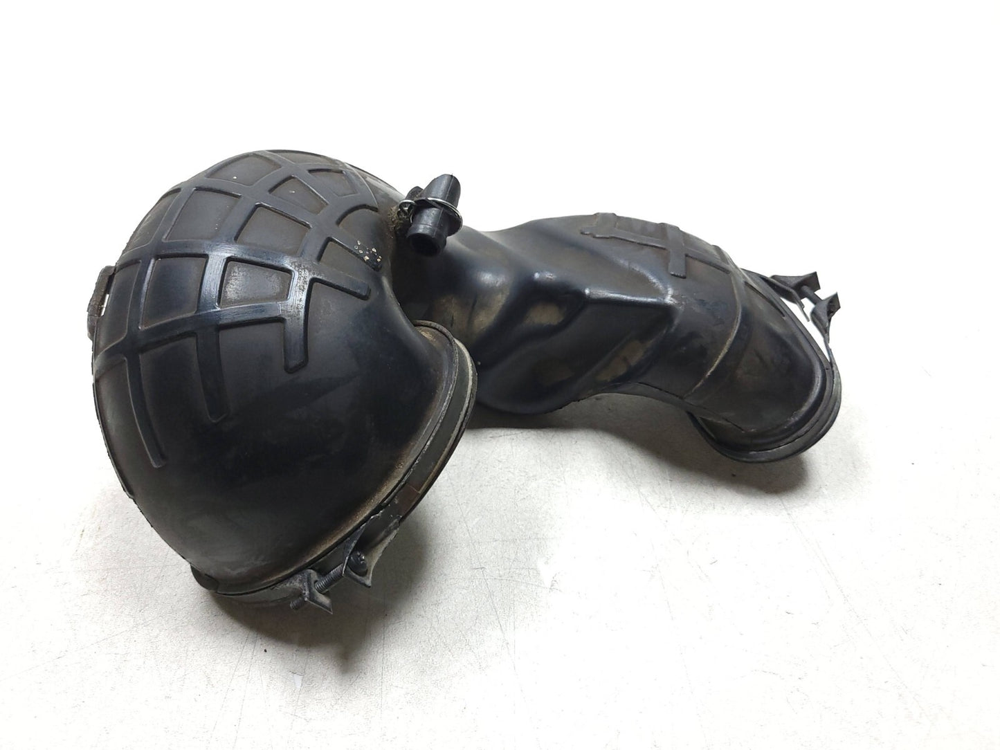 06 - 09 Suzuki Boulevard C50 Vl800 Air Duct Tube Outlet  OEM