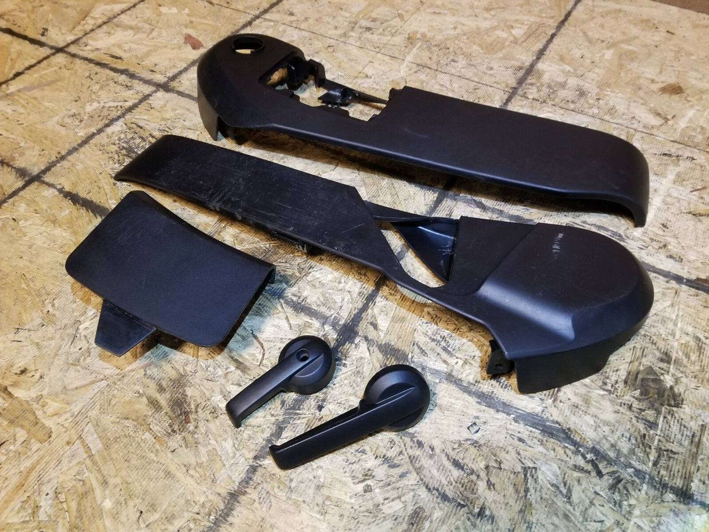 2014 Dodge Avenger Right Passenger Seat Trim Panel & Handle 5pcs OEM