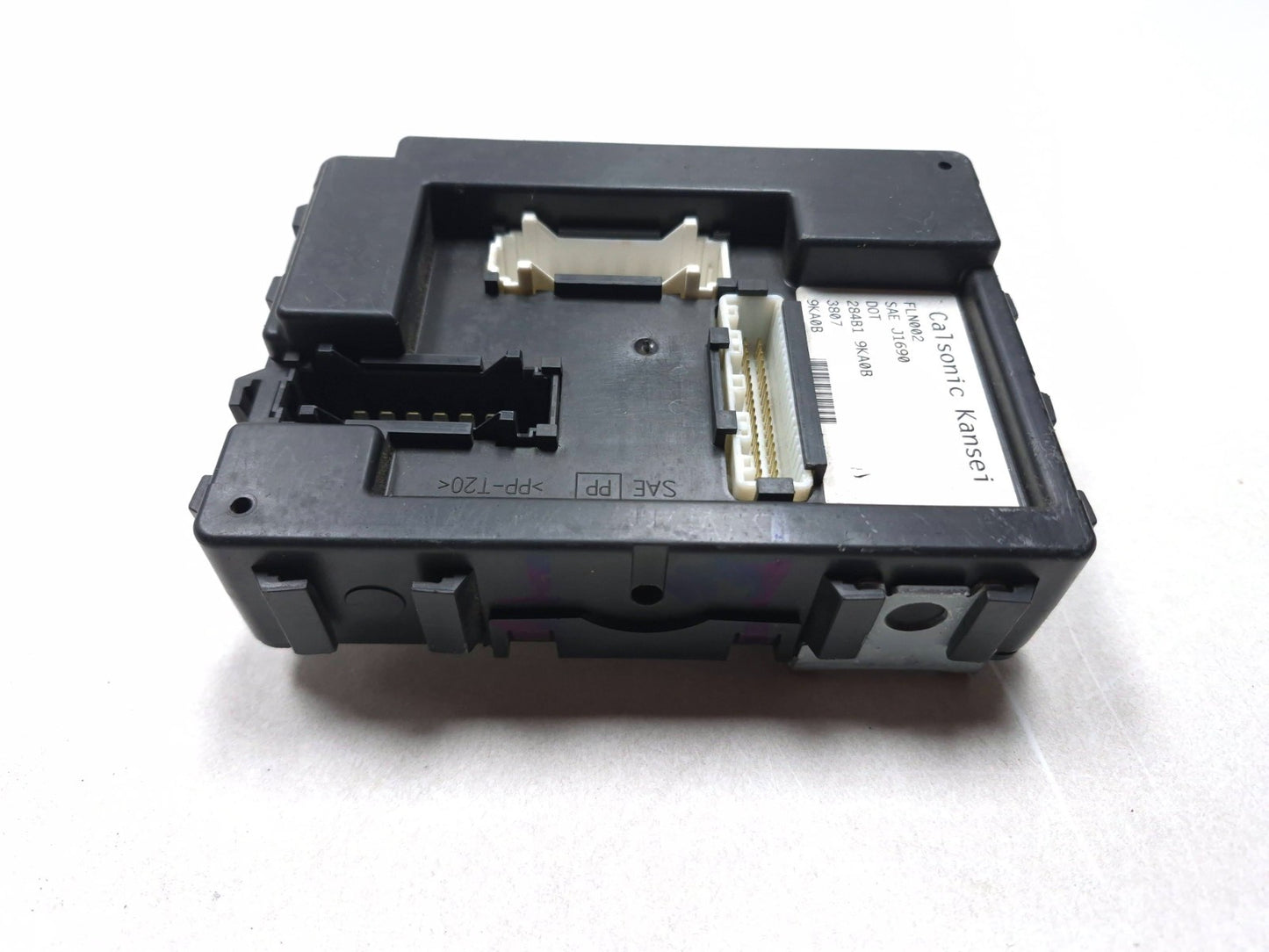 2014 Nissan Versa Bcm Body Control Module 28481-9ka0b OEM