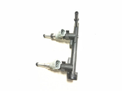2025 Yamaha Yzf R3 Fuel Rail W/ Injector Assy OEM
