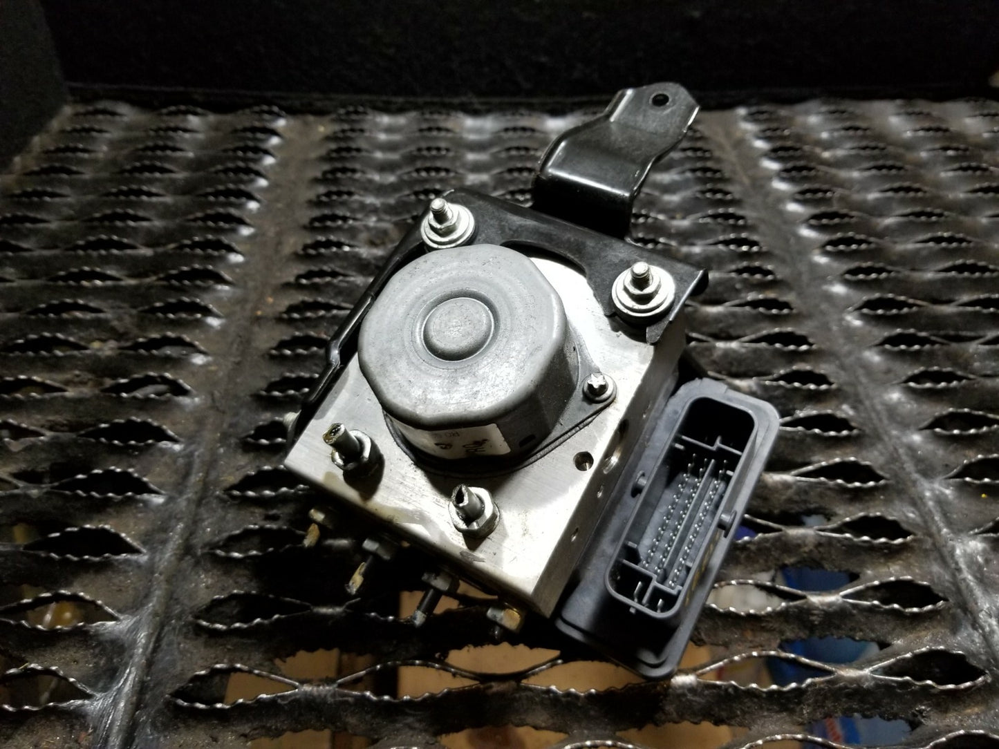 15 16 17 Honda Fit ABS Anti Lock Brake Pump OEM 26k Miles