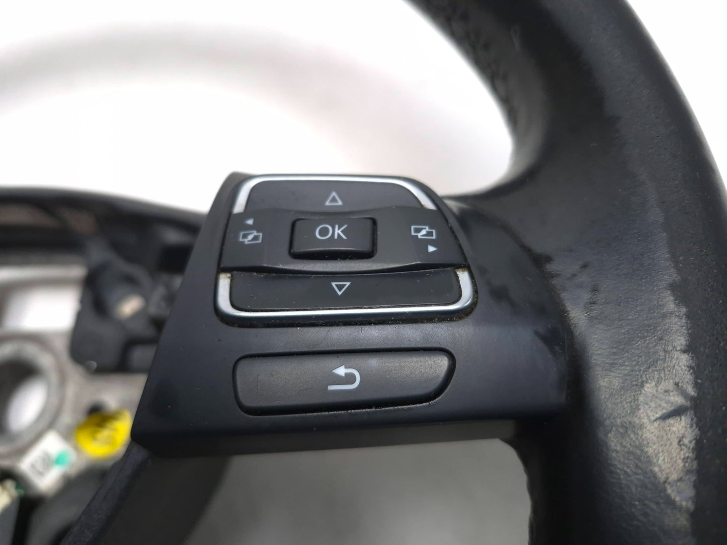 2011 Volkswagen Tiguan Steerin Wheel OEM