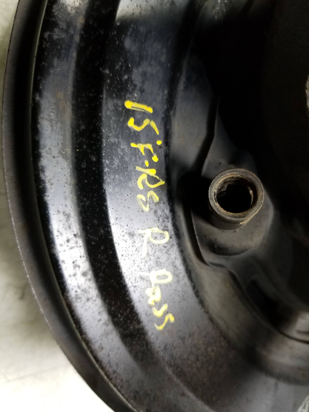 2015 Scion Fr-s Rear Spindle Knuckle Wheel Hub Passenger Side Right OEM