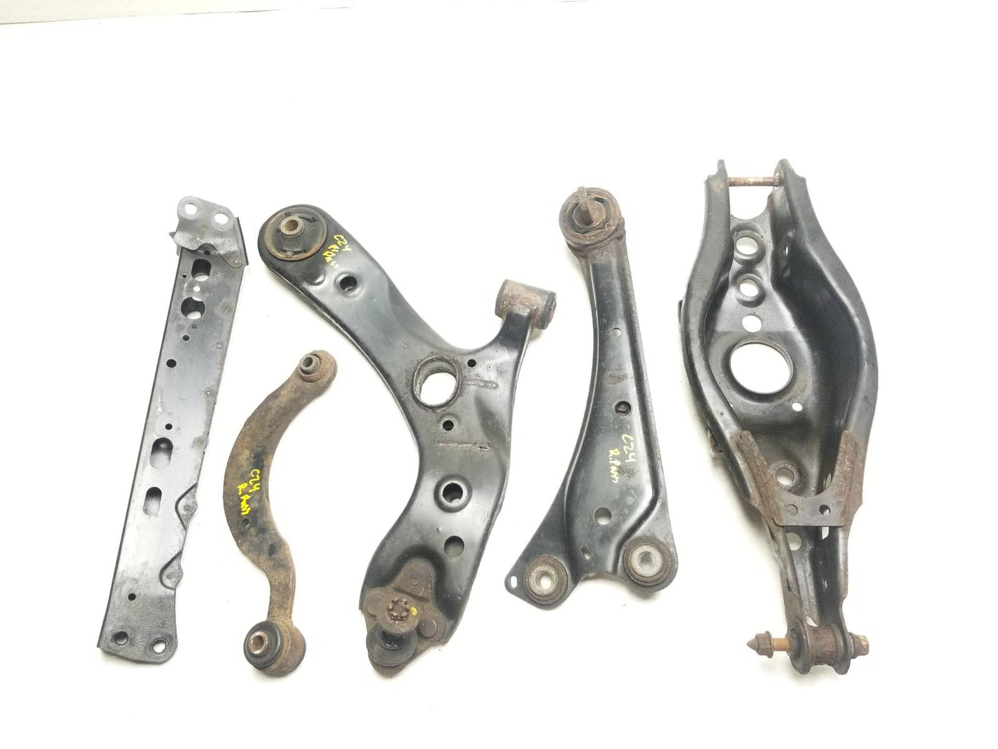 11-17 Lexus CT200h Rear Control Arm Passenger Side 5pcs Oem✅