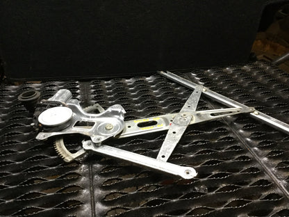 05 06 07 08 09 Toyota Prius Front Right Passenger   Window Regulator & Motor OEM