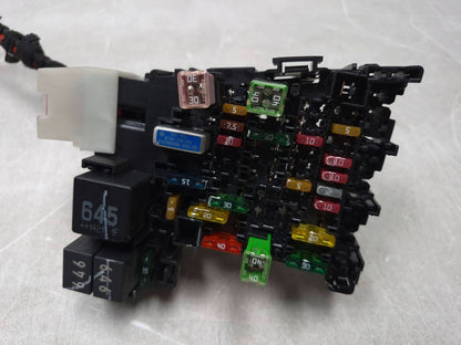2015 Volkswagen Golf Cabin Fuse Box Relay Junction Block  OEM