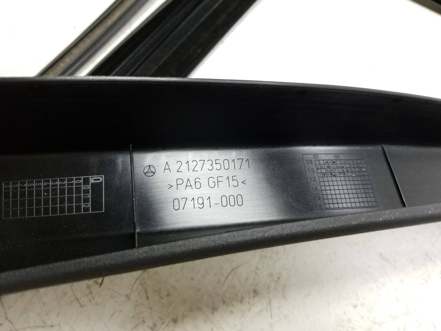 2012 Mercedes E350 Rear Driver Door Window Frame Trim & Seal 4pcs OEM