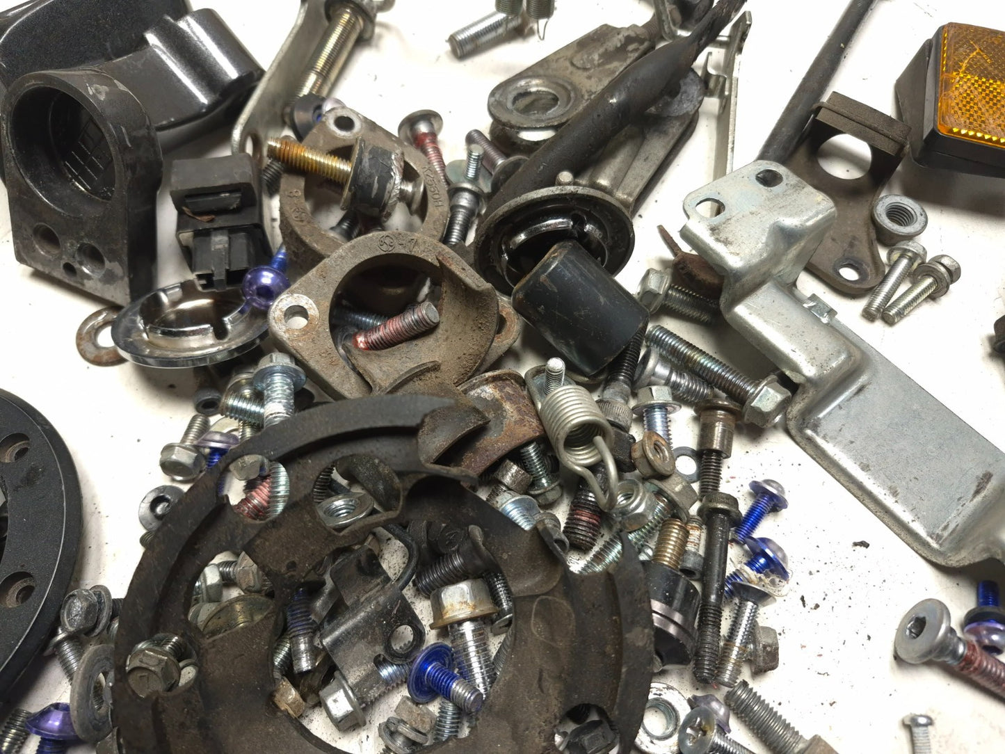 2007 Kawasaki Ninja 250 Ex250 F Misc Bolt & Hardware Bracket OEM