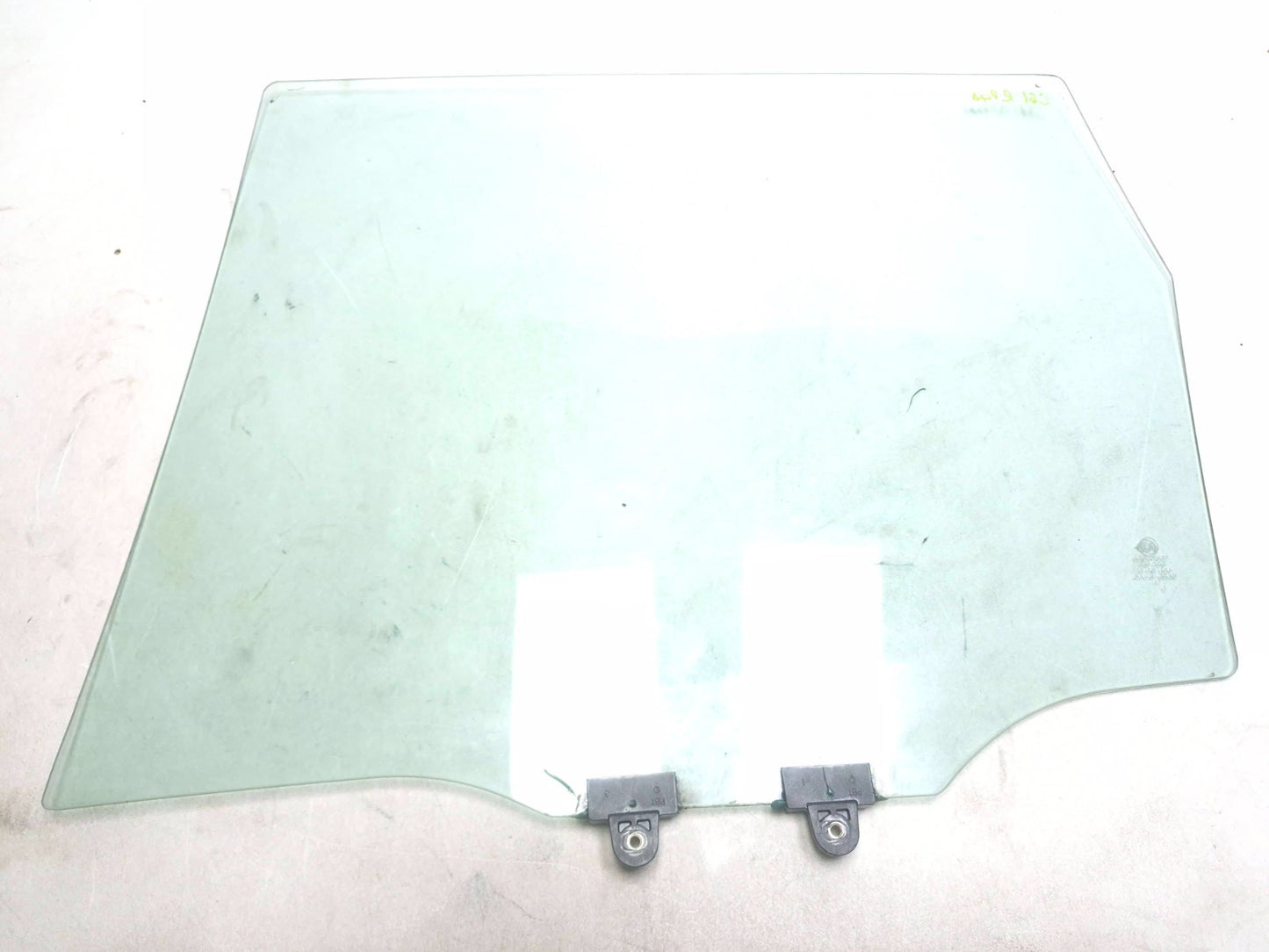 2007 Honda Fit Rear Door Window Glass Passenger Side Right 73400-saa-g01 OEM