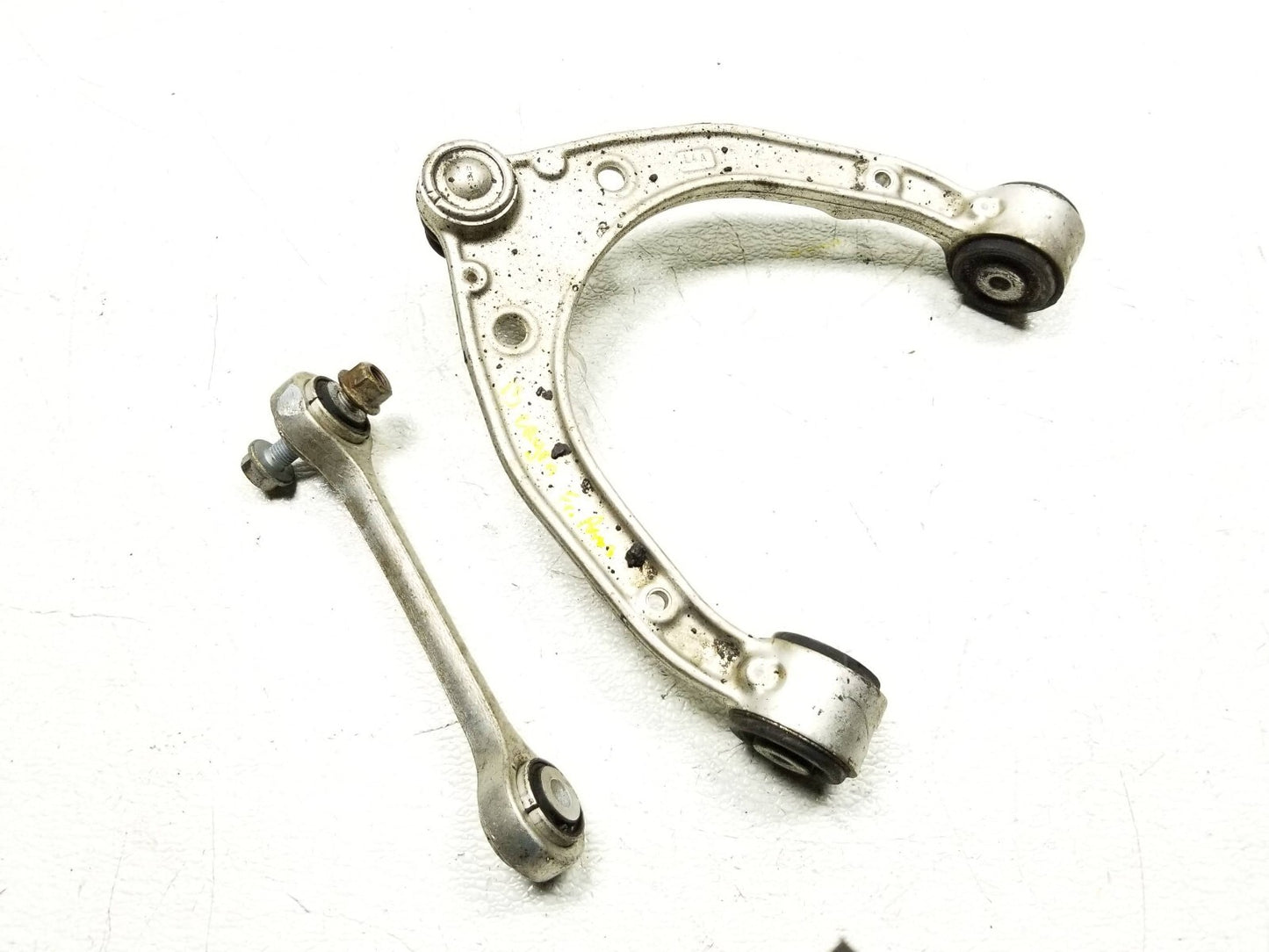 2013 Porsche Cayenne Front Upper Control Arm Right Pass Side Pair OEM
