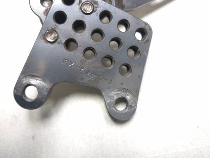 2003 Suzuki Sv 650 Front Left Footrest Bracket OEM