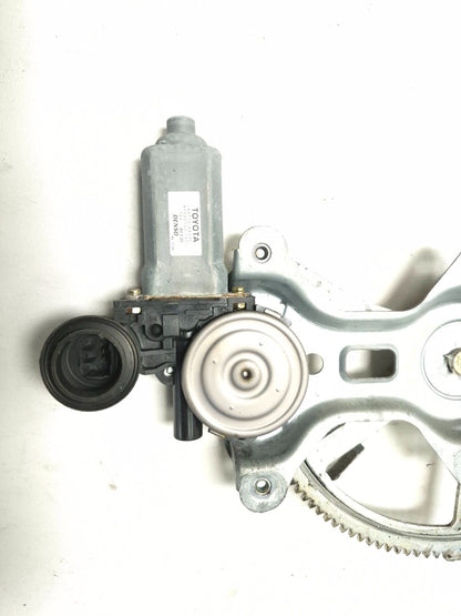 2004 Toyota Corolla Front Door Window Motor Regulator Passenger Side Right OEM