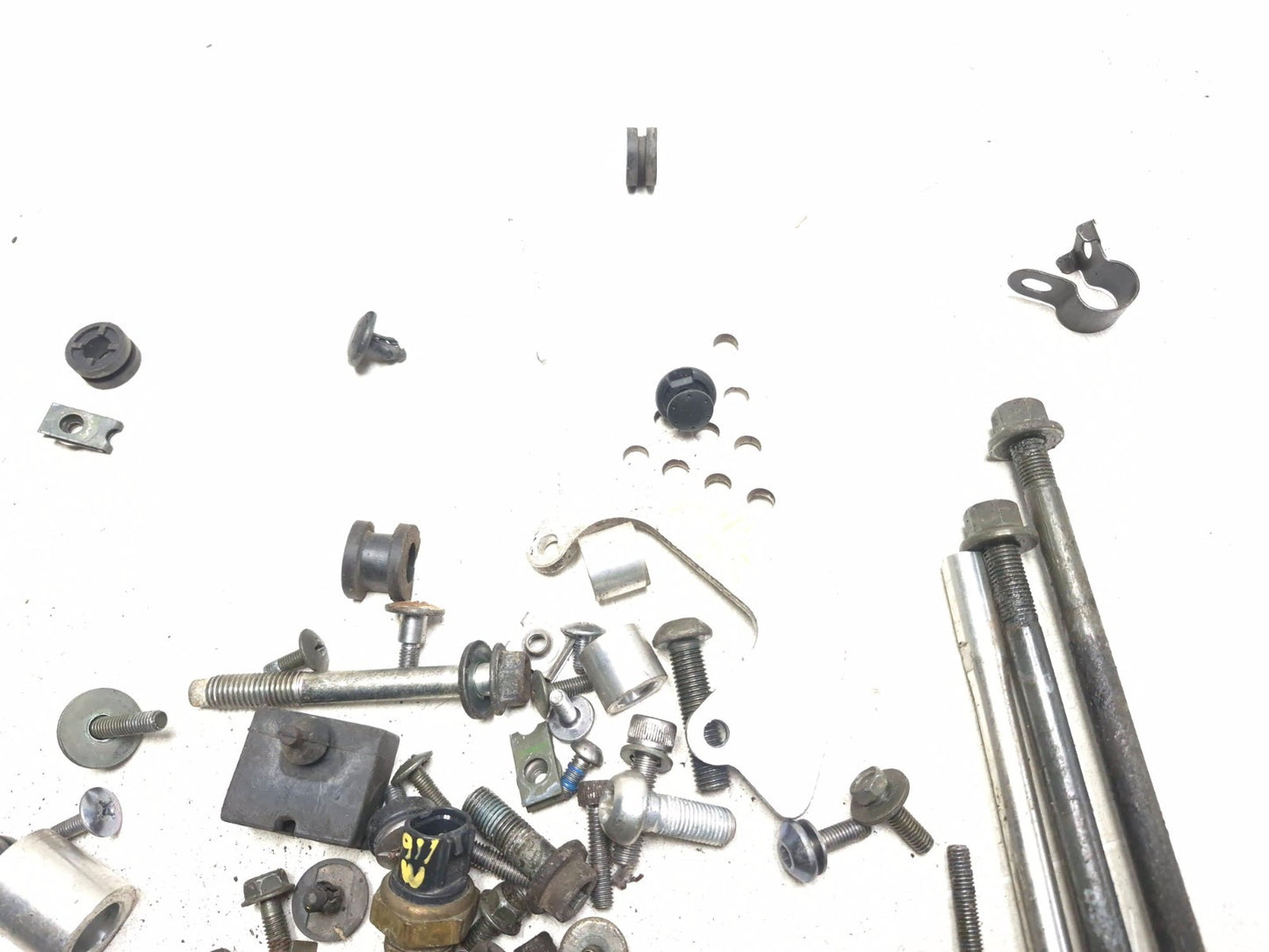 2002 Yamaha Yzf-r6 Misc Bolt OEM