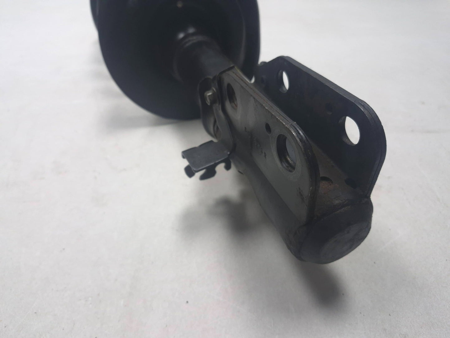 2007 Cadillac DTS Front Shock Strut Absorber Passenger Side Right OEM