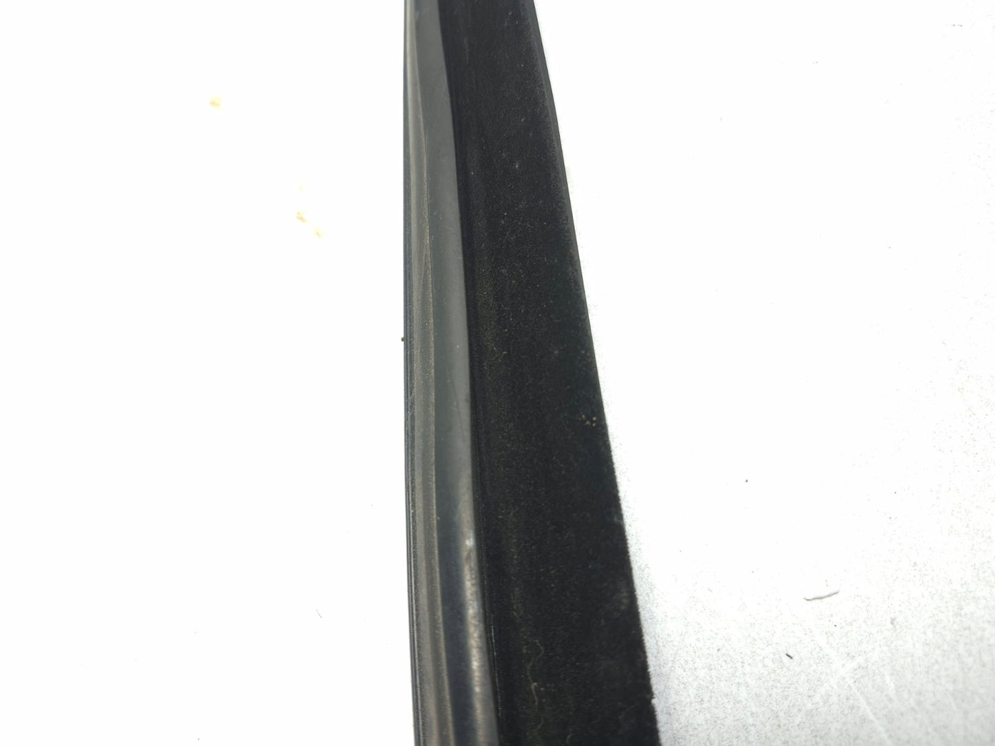 2008 BMW X6 E71 Door Weatherstrip Front Passenger Side Right OEM