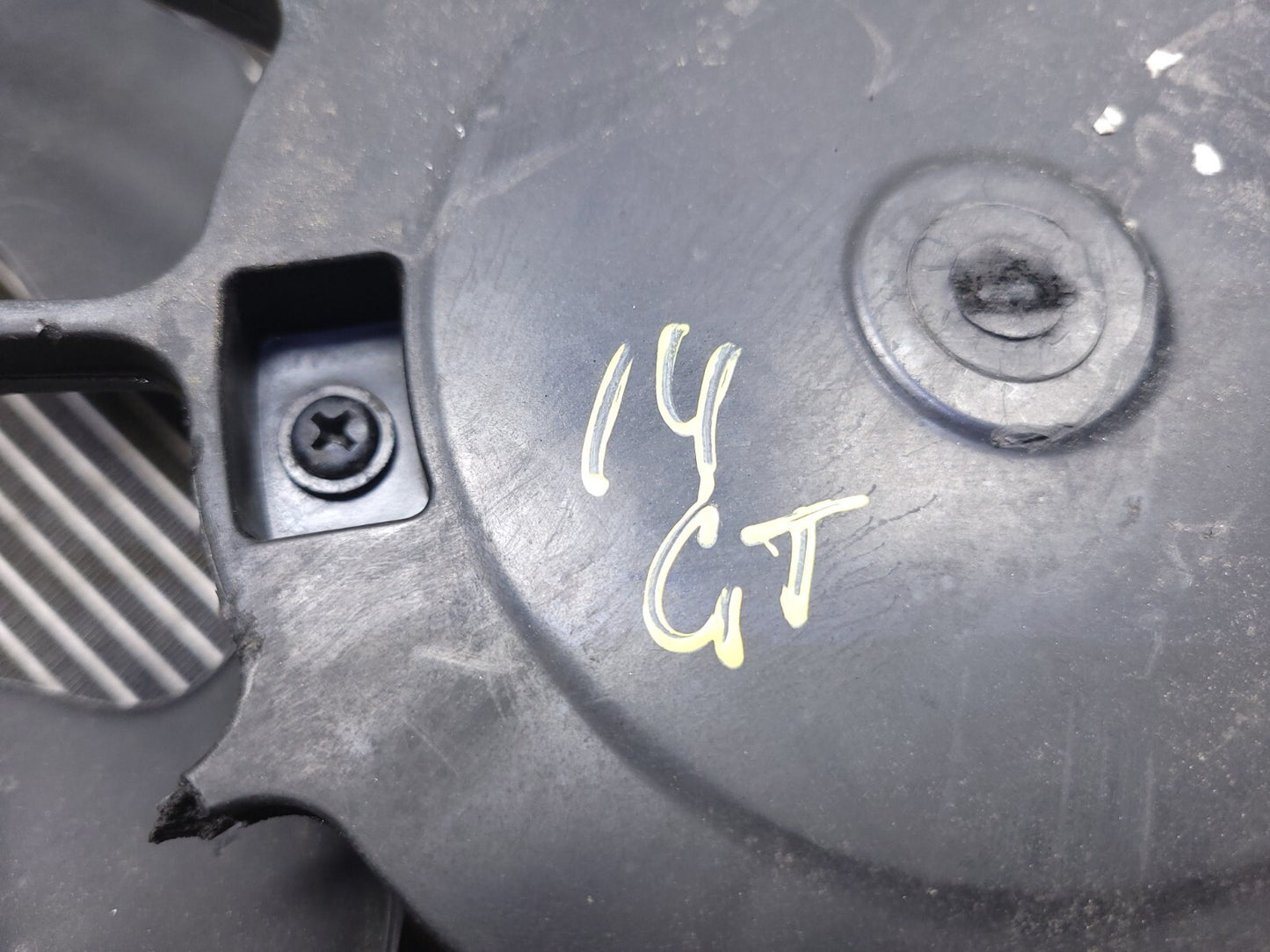 2014 Hyundai Elantra Gt A/c Condenser W/ Cooling Fan Assy OEM