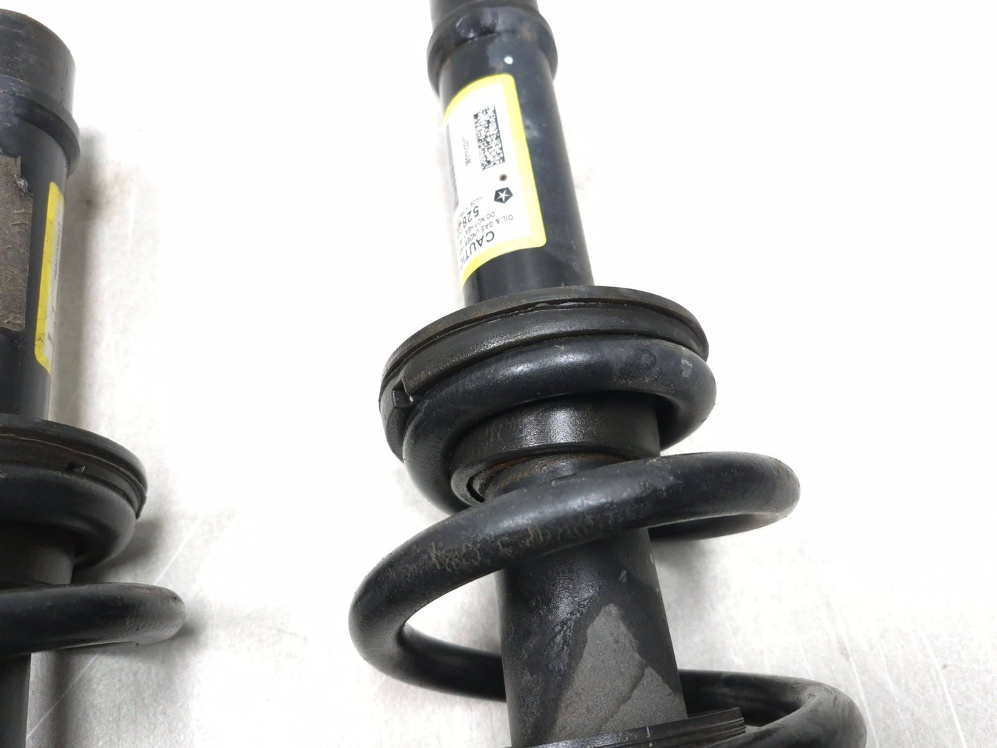 2018 Chrysler 300 AWD Front Shock Strut Absorber Left & Right OEM