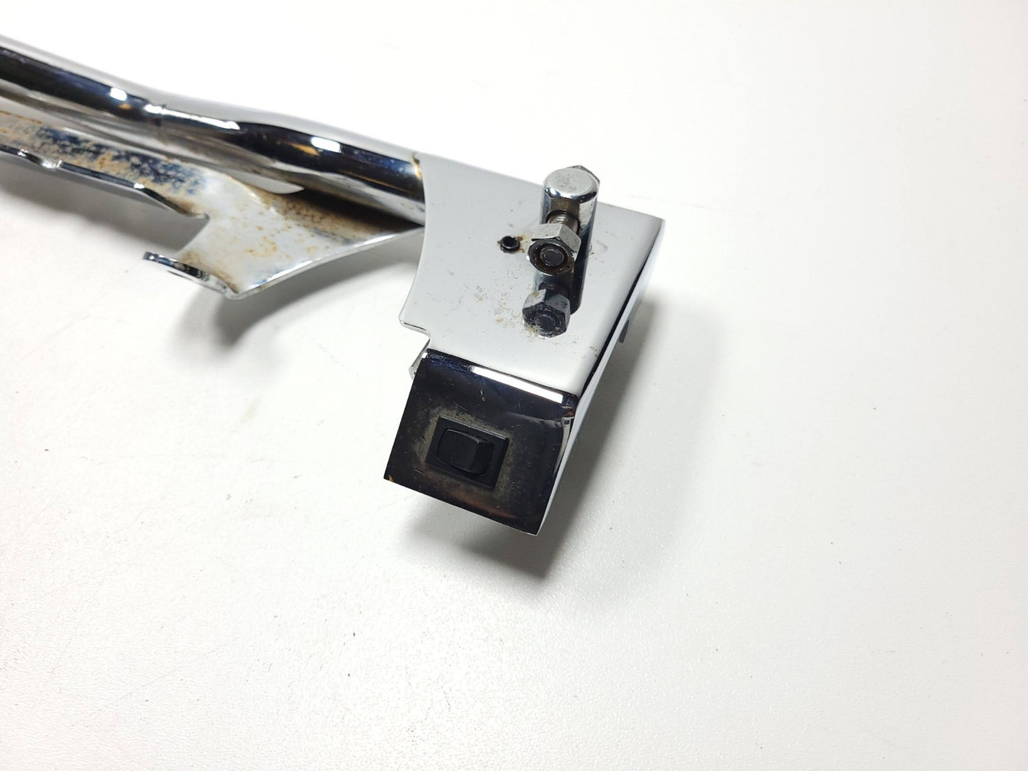 2007 Yamaha Xvs1300 V-star Rear Turn Signal Bracket OEM