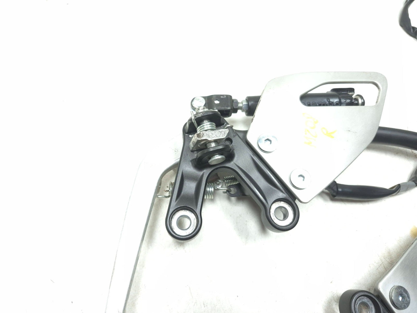 2025 Yamaha Xsr900 Front Footrest Mount W/ Master Cylinder Left & Right Pair OEM
