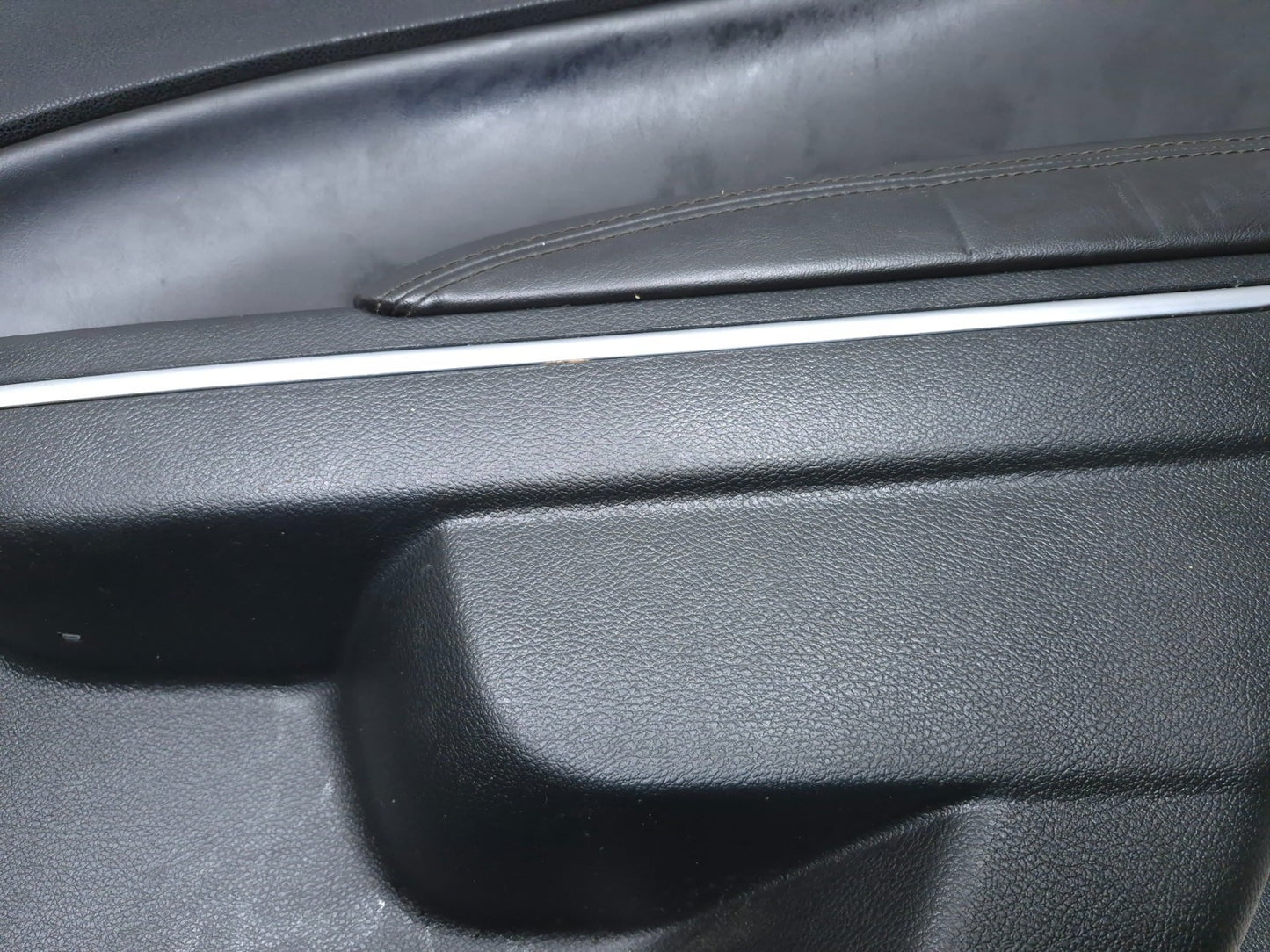 2018 Chrysler 300 Rear Door Panel Trim Passenger Side Right OEM