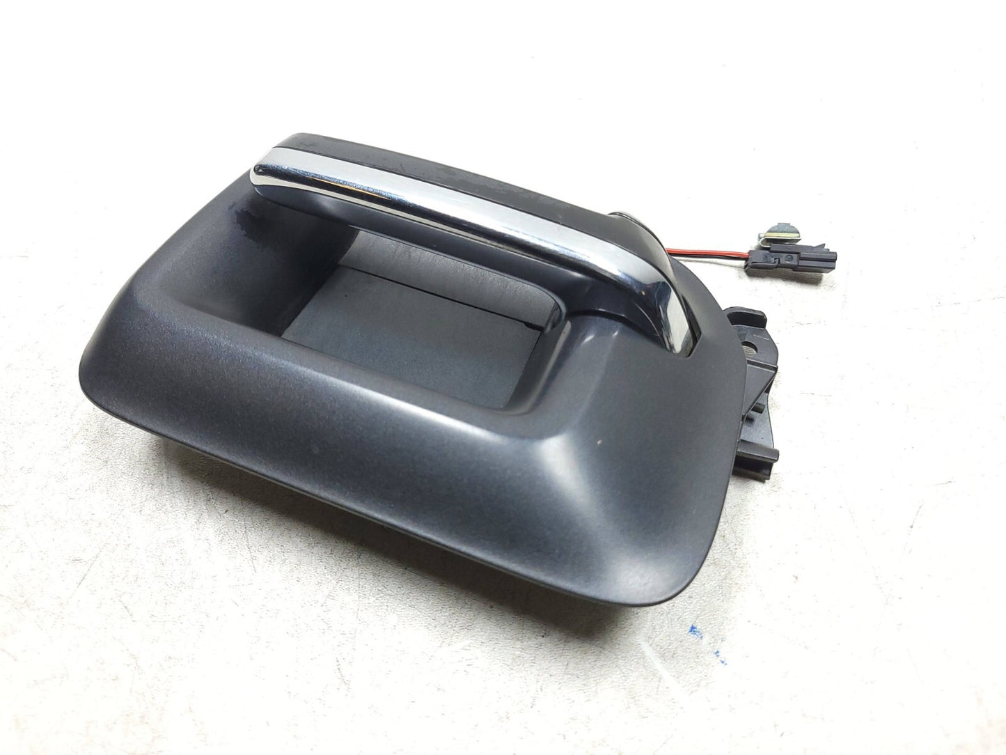 2014 - 2019 Chevrolet Silverado 1500 Drivers Door Interior Handle OEM