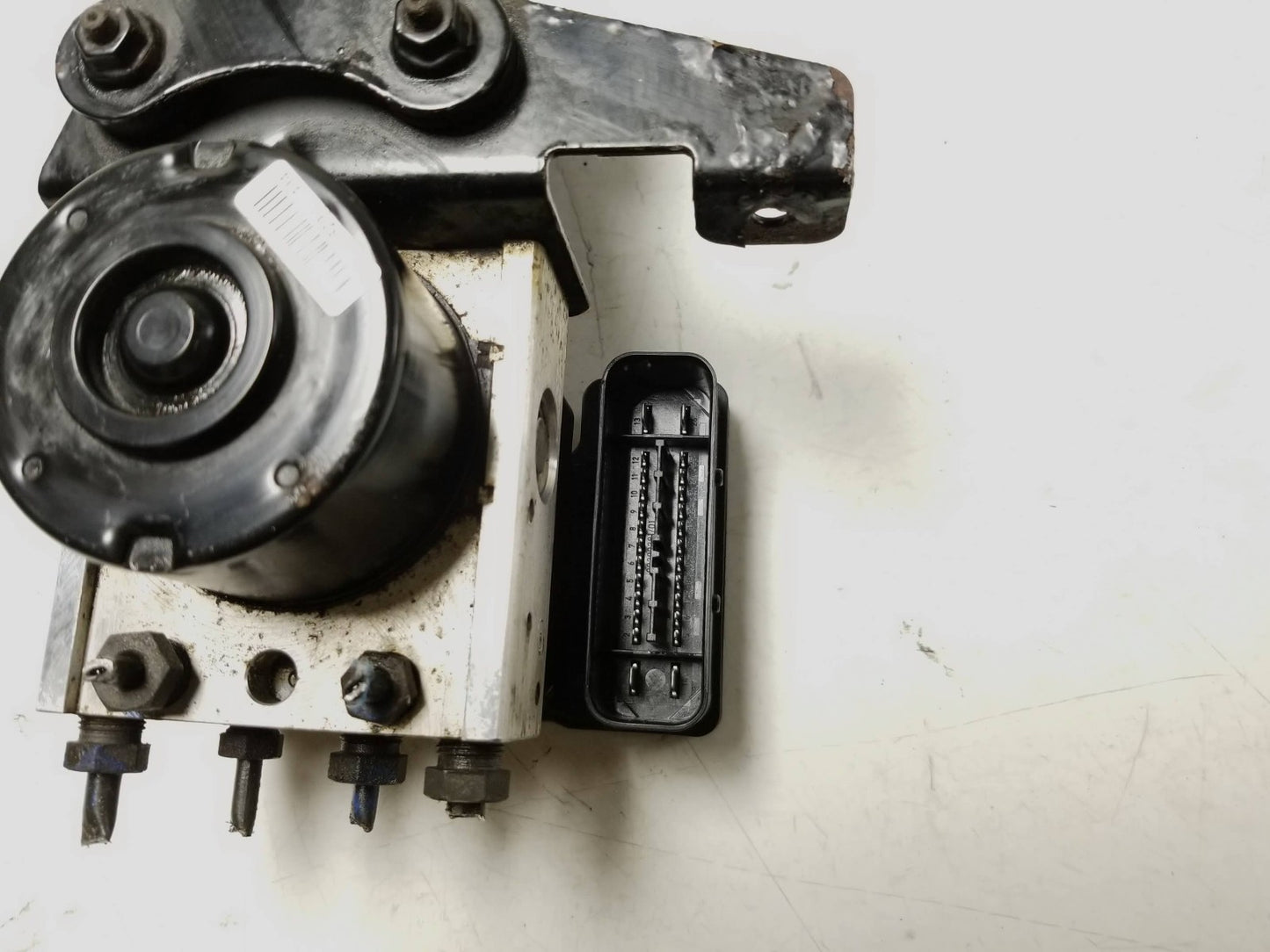 10 - 13 Ford Transit Connect ABS Anti Lock Brake Pump OEM